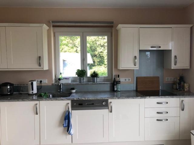 Velden View Ferienwohnung Mit Grosser Sonnenterrasse Und See- Und Karawankenblick 벨덴암워스에르시 외부 사진